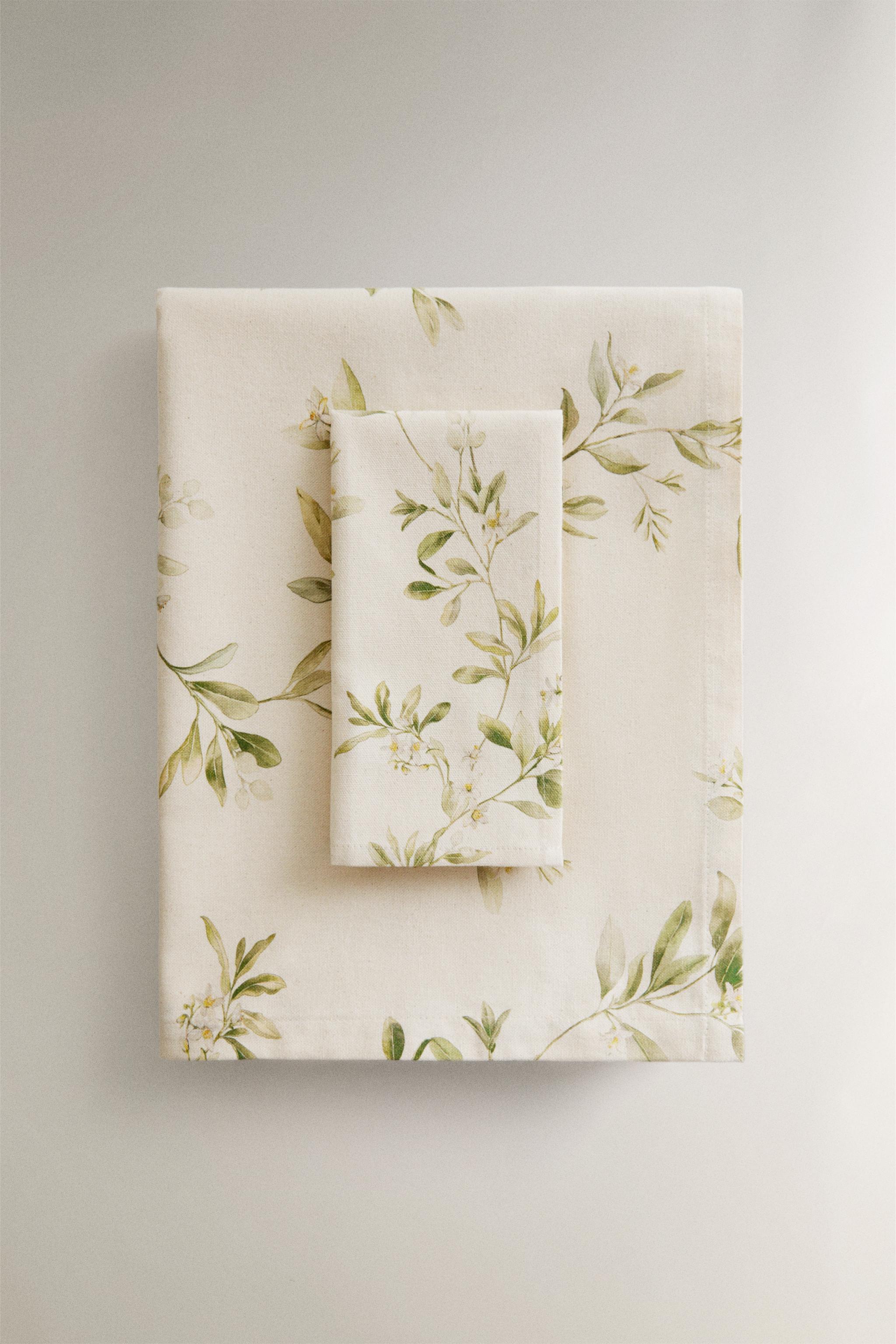 BRANCH AND FLORAL PRINT TABLECLOTH